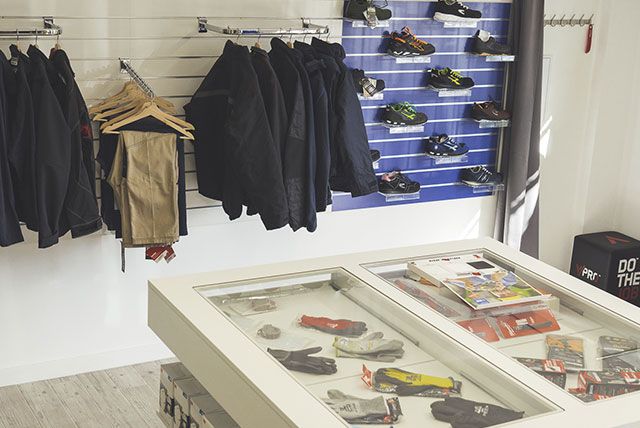 Ropa laboral en Valladolid Comercial El Accesorio