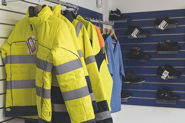 Ropa laboral en Valladolid Comercial El Accesorio
